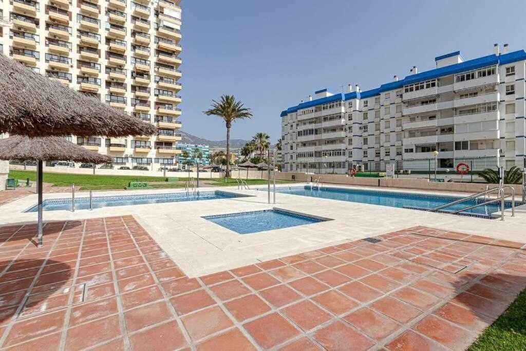 797 Holiday Rentals- Apartamento En Aloha Playa Frente Al Mar Benalmádena Exteriör bild