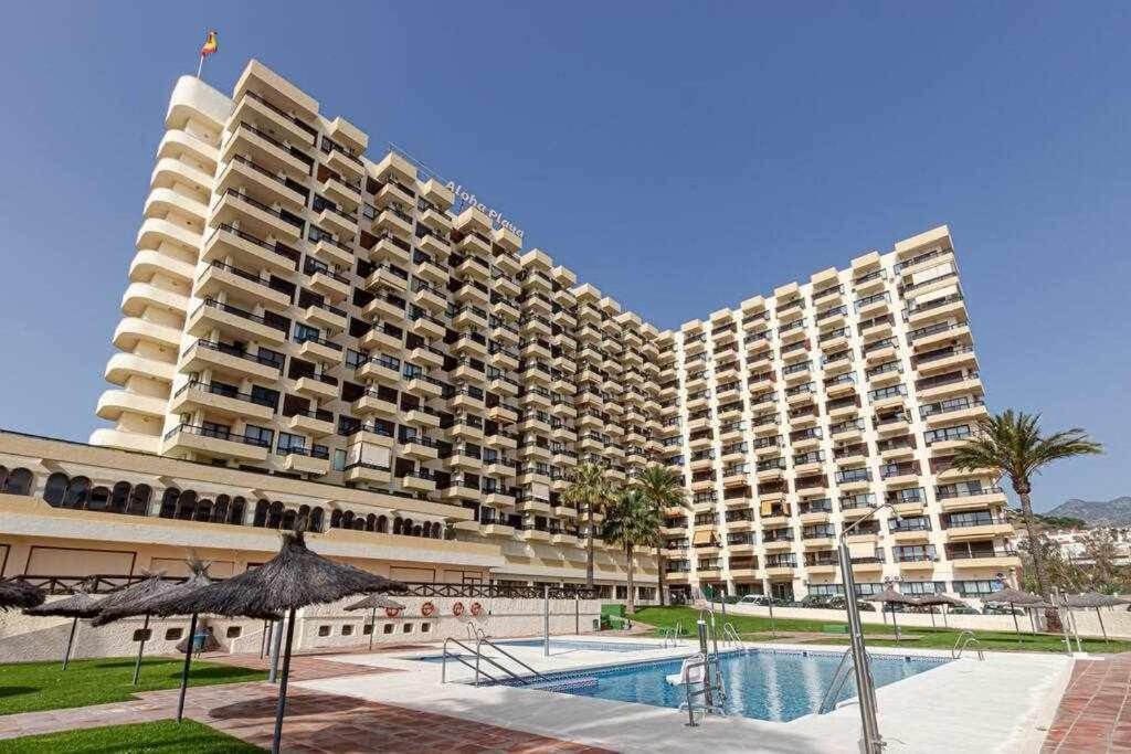 797 Holiday Rentals- Apartamento En Aloha Playa Frente Al Mar Benalmádena Exteriör bild